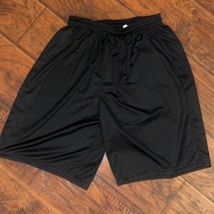 Men’s black shorts medium